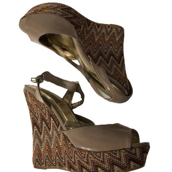 Steve Madden Chevron Peep Toe Platform Sandal Beige Brown Shoes Women's Size 8 - Picture 3 of 7